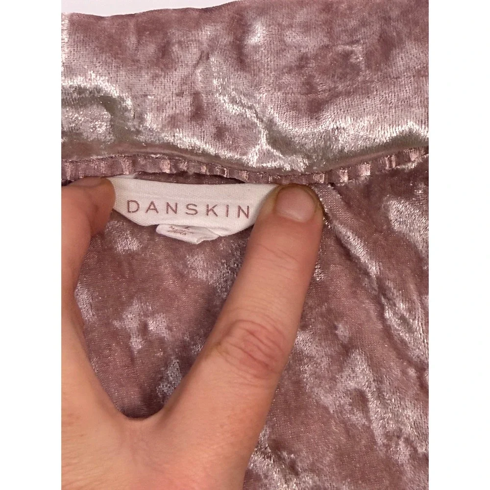 Danskin Womens Pink Crushed Velvet Pajama Set Short‎ Sleeve Button Top Cozy NWOT